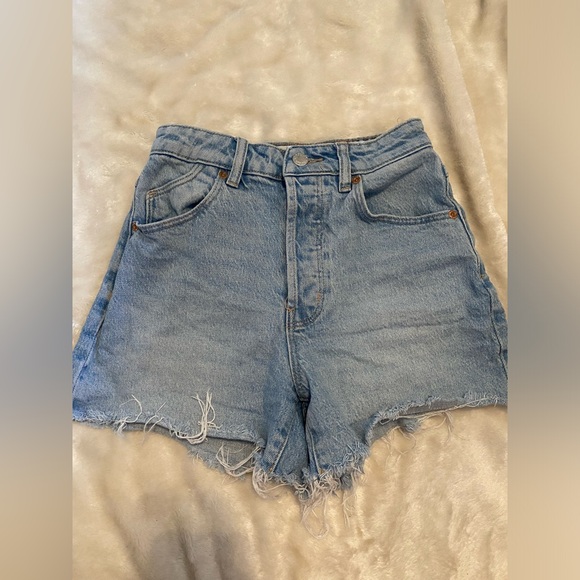 24 Rolla’s High Rise Jean Shorts - Picture 1 of 4